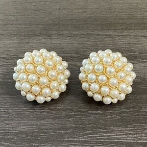 Bellini Pearl Cluster Clip On Earrings